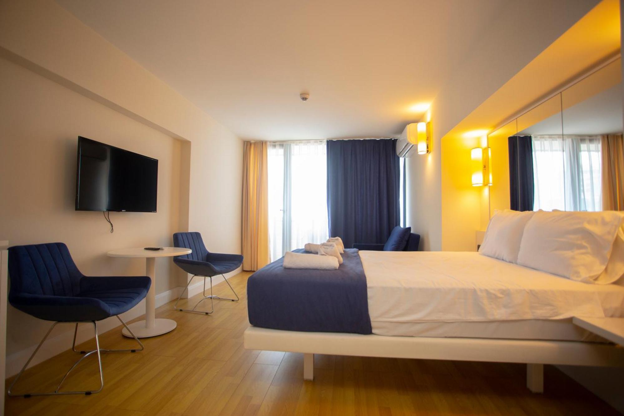Apartamento Luxsor & Gorgeous Sea Vlews Batumi Exterior foto