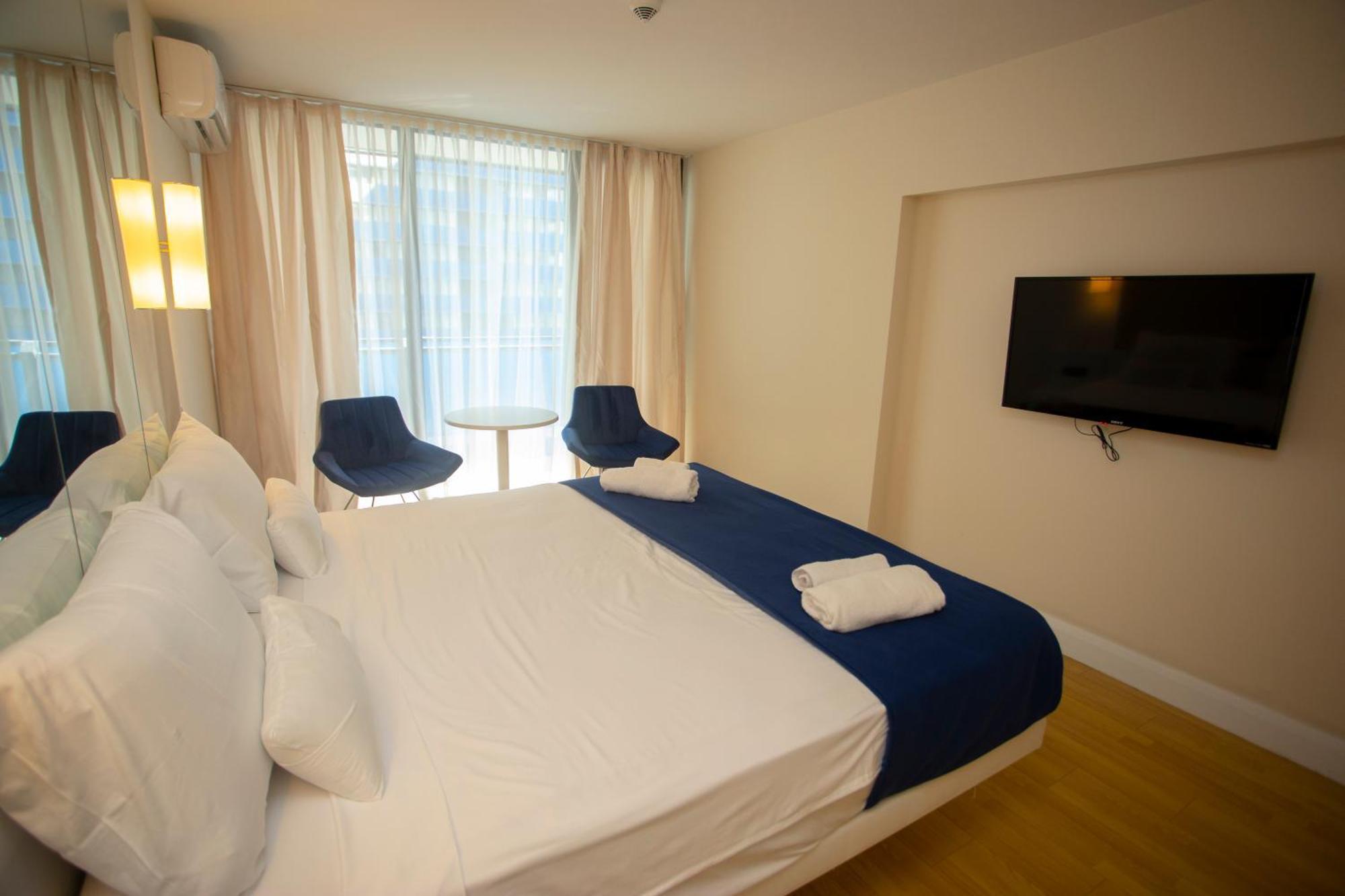 Apartamento Luxsor & Gorgeous Sea Vlews Batumi Exterior foto
