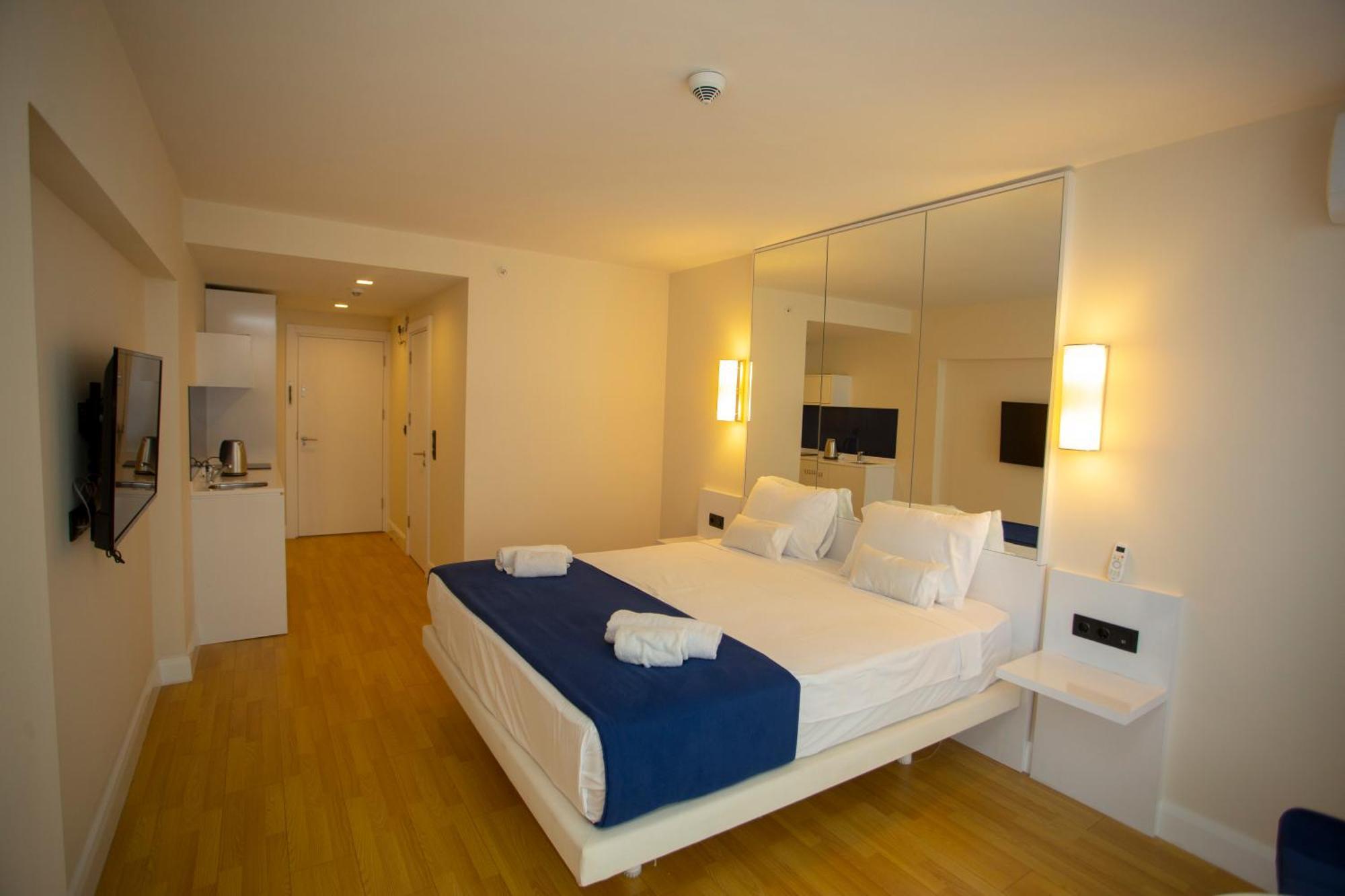Apartamento Luxsor & Gorgeous Sea Vlews Batumi Exterior foto