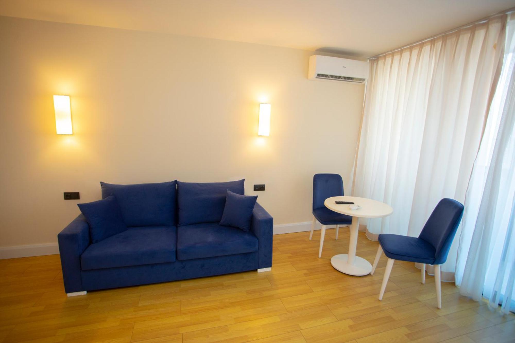 Apartamento Luxsor & Gorgeous Sea Vlews Batumi Exterior foto