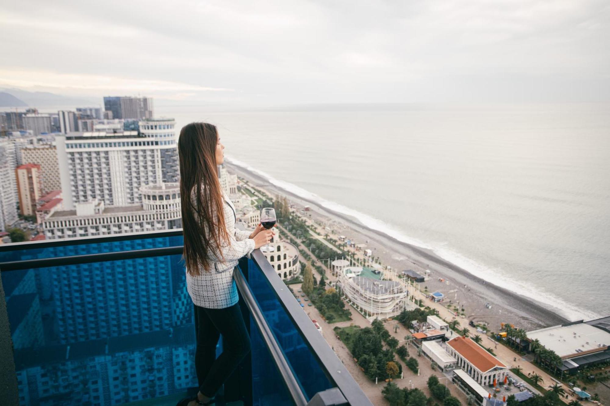 Apartamento Luxsor & Gorgeous Sea Vlews Batumi Exterior foto