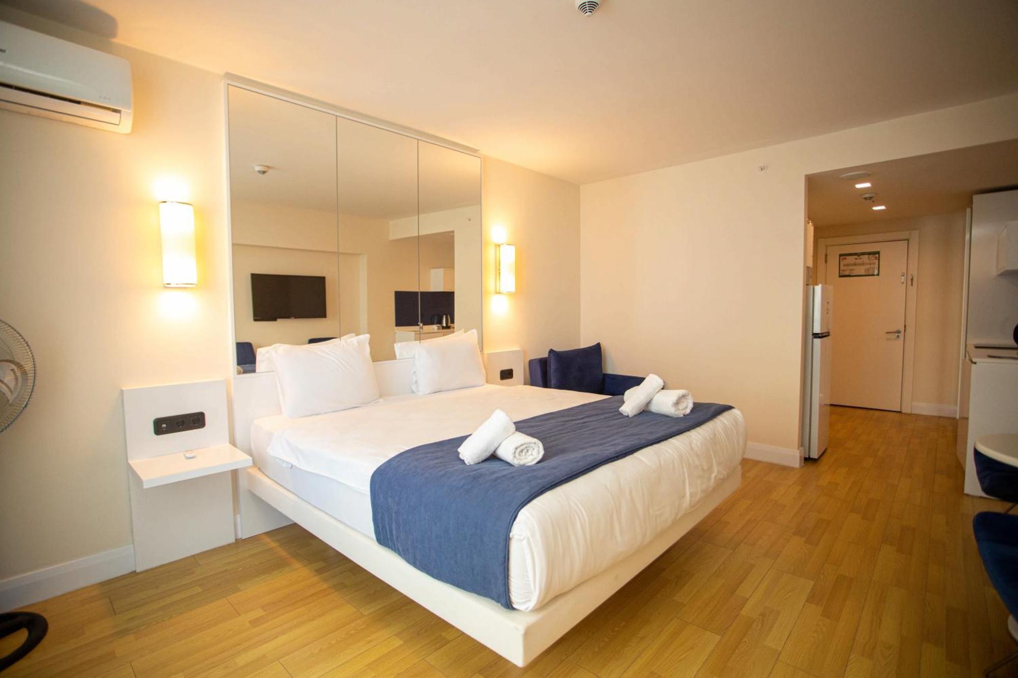 Apartamento Luxsor & Gorgeous Sea Vlews Batumi Exterior foto