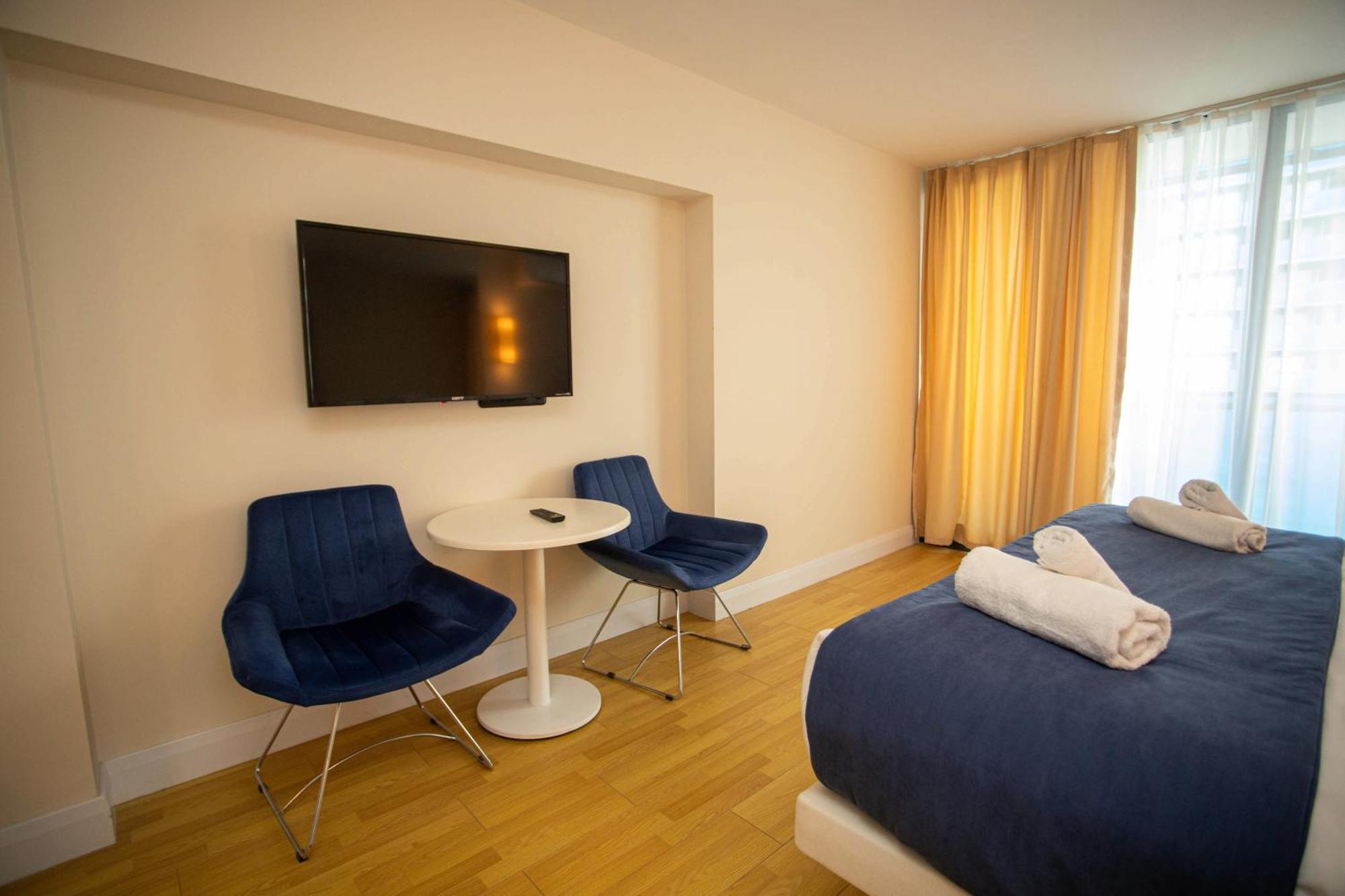Apartamento Luxsor & Gorgeous Sea Vlews Batumi Exterior foto